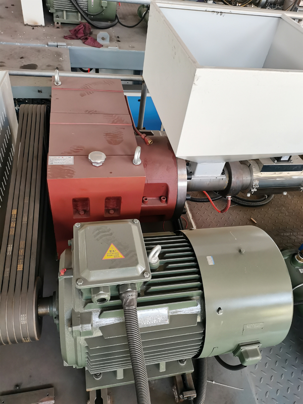 Single Staion Accumulator Blow Moulding Machine For Plastic Pallet High Speed